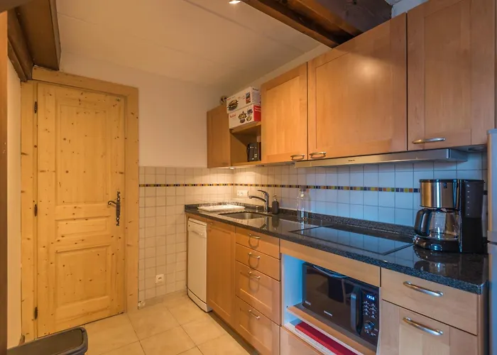 Arboreve - Station De A Pied Vue Montagne *