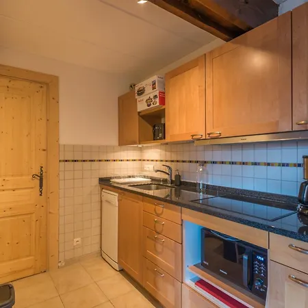 Arboreve - Station De A Pied Vue Montagne *